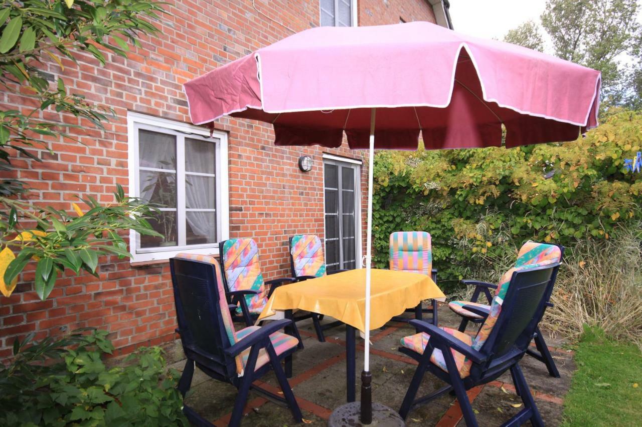 Hof Olde Warft Apartamento Oldenswort Exterior foto